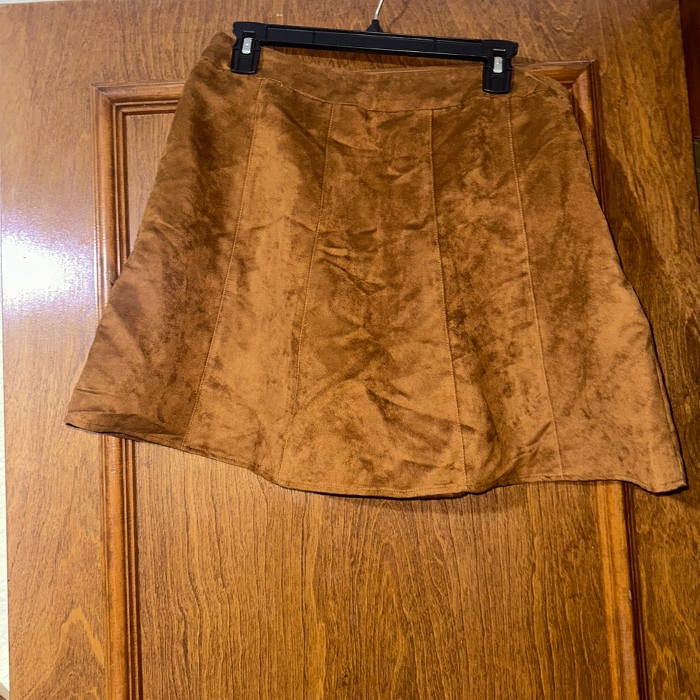 Chestnut suede mini skirt!